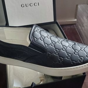 Gucci Signature Leather Slider